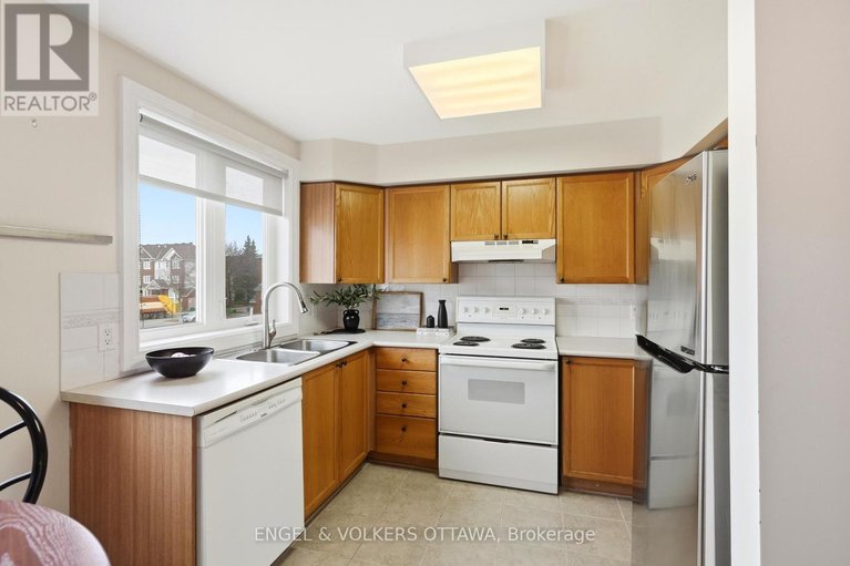 29492225/40-244-briston-private/hunt-club-park/ottawa/ontario/K1G5P9_8