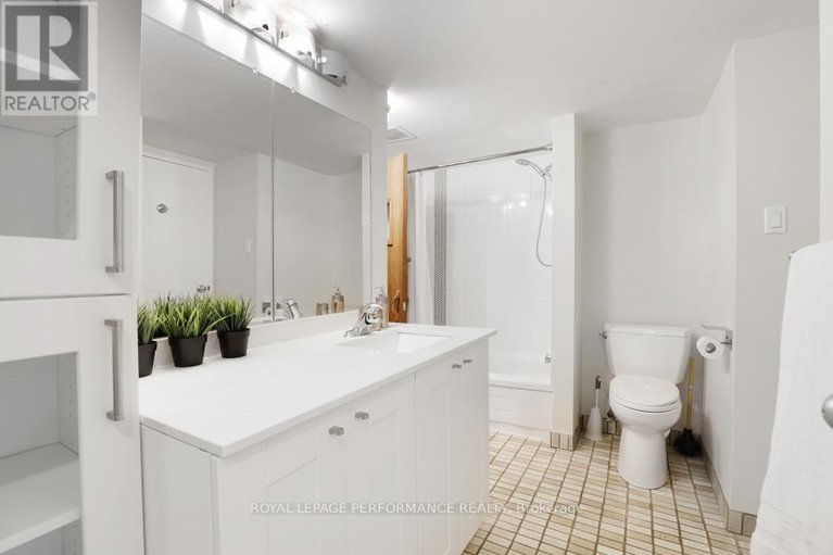 29280089/2d-142-waverley-street/ottawa-centregolden-triangle/ottawa/ontario/K2P0V4_20