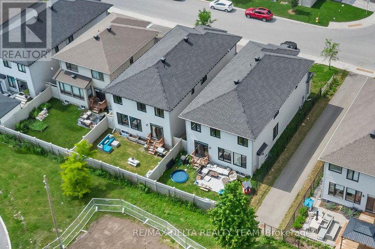 28467880/128-crevasse-road/mer-bleuebradley-estatesanderson-park/ottawa/ontario/K1W0P9_30