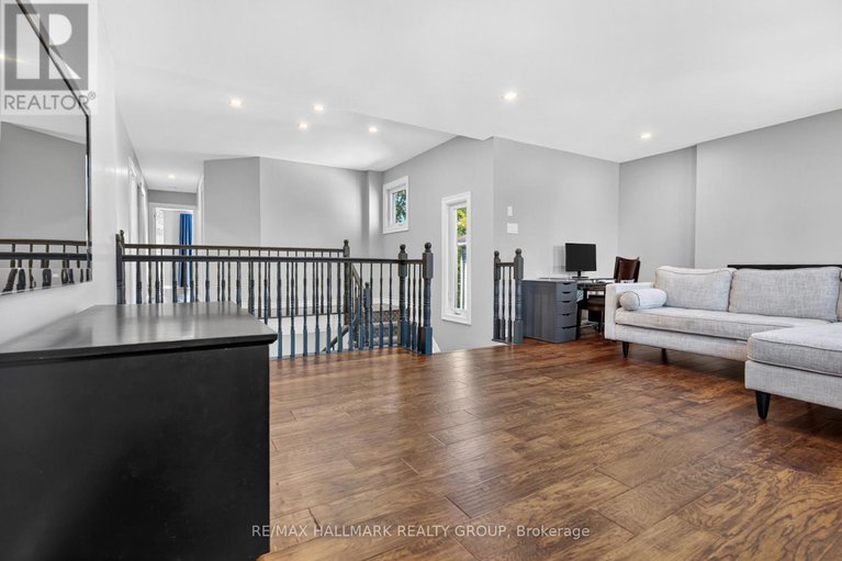 29338988/1354-gaultois-avenue/chateauneuf/ottawa/ontario/K1C3G6_13