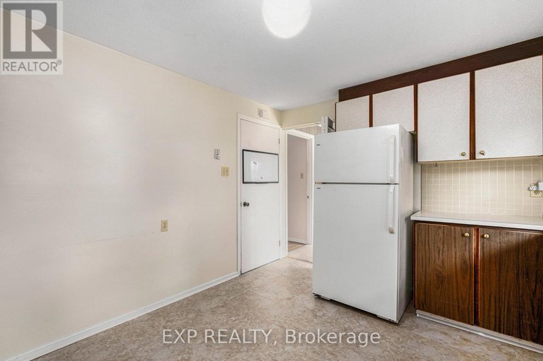 28561493/28-ashgrove-crescent/briargreen/ottawa/ontario/K2G0S3_9