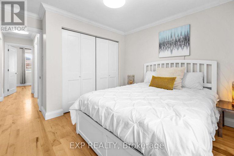 29427450/1377-mcmahon-avenue/emerald-woodssawmill-creek/ottawa/ontario/K1T1C2_18