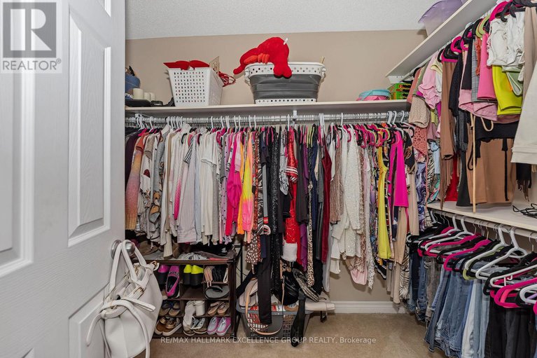 29375629/386-jasper-crescent/town-of-rockland/clarence-rockland/ontario/K4K0C7_24