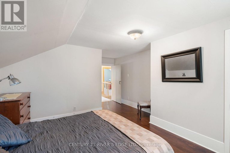 28632376/12084-lakeshore-drive/morrisburg/south-dundas/ontario/K0C1X0_24