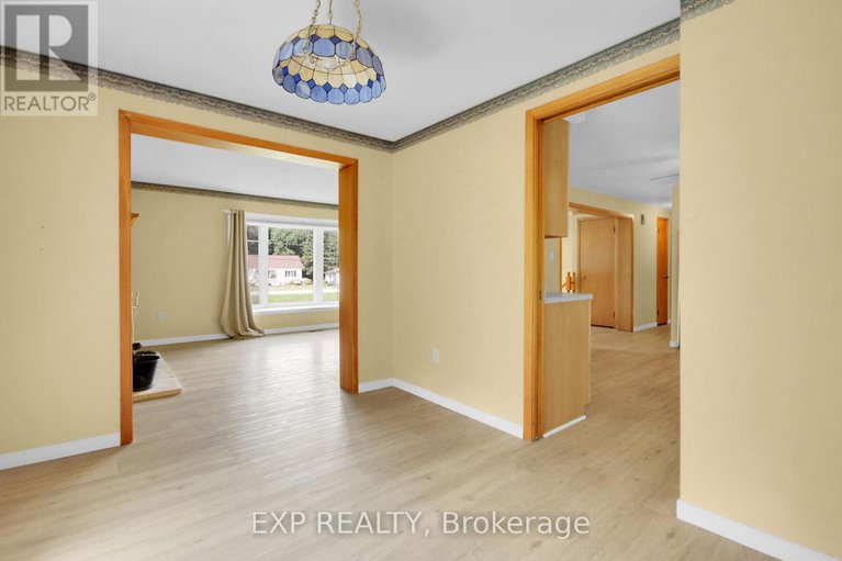 28592980/182-robertson-drive/lanark-highlands-lanark-village/lanark-highlands/ontario/K0G1K0_12