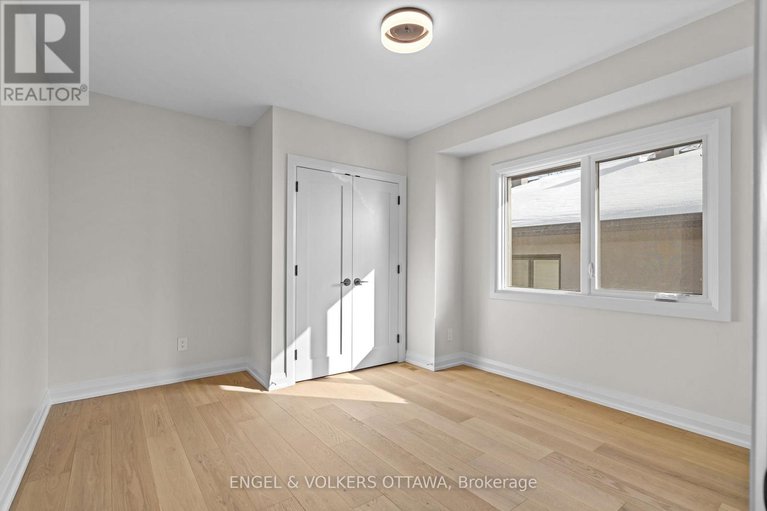 27914268/51-ross-avenue/ottawa-west/ottawa/ontario/K1Y0N4_17