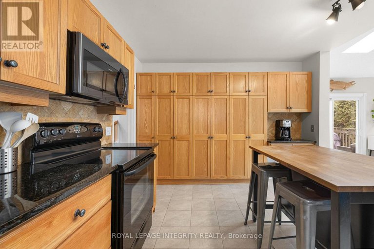 29474748/4-hackett-street/hunt-club-woods/ottawa/ontario/K1V0P8_13