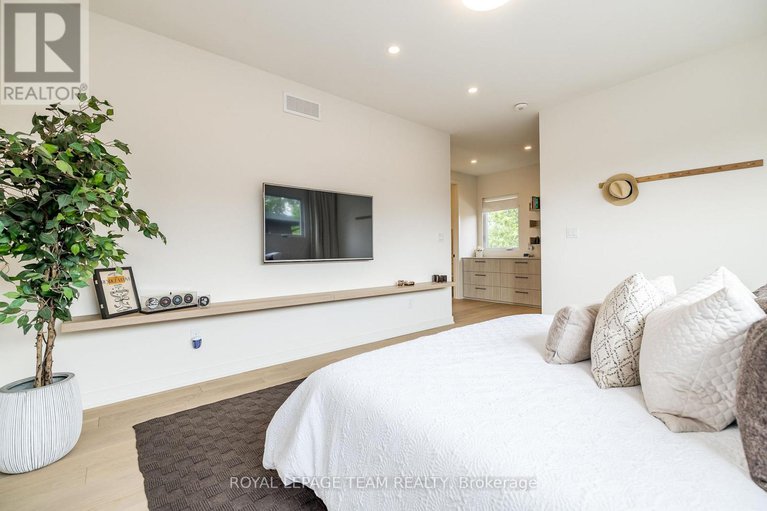 28678296/1995-lenester-avenue/mckellar-heightsglabar-park/ottawa/ontario/K2A1K4_20