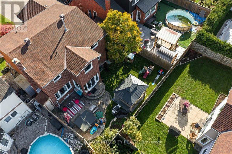 29092161/1406-bouton-dor-way/bilberry-creekqueenswood-heights/ottawa/ontario/K1E3L3_45