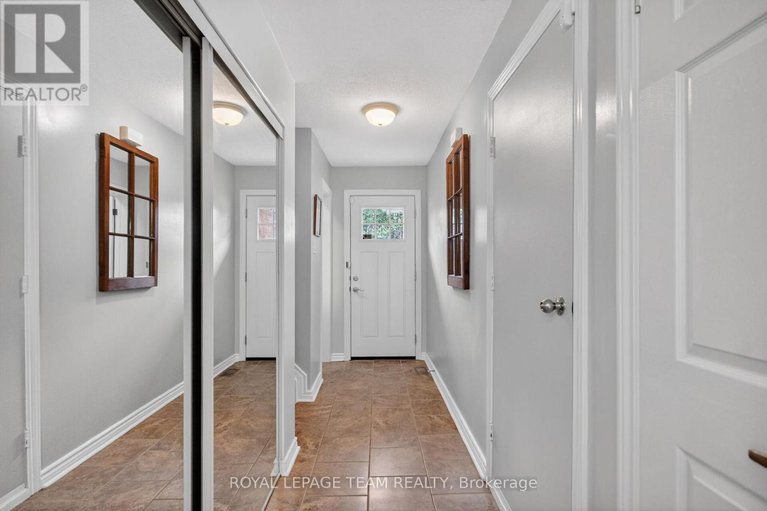 29684608/14-19-trafford-lane-w/on-the-green/ottawa/ontario/K2J1X6_4