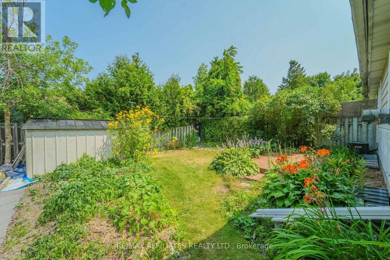 28708608/208-old-colony-road-e/glencairnhazeldean/ottawa/ontario/K2L1M7_30