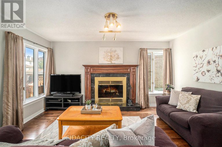 28856483/45-rowe-drive/katimavik/ottawa/ontario/K2L3Y9_12