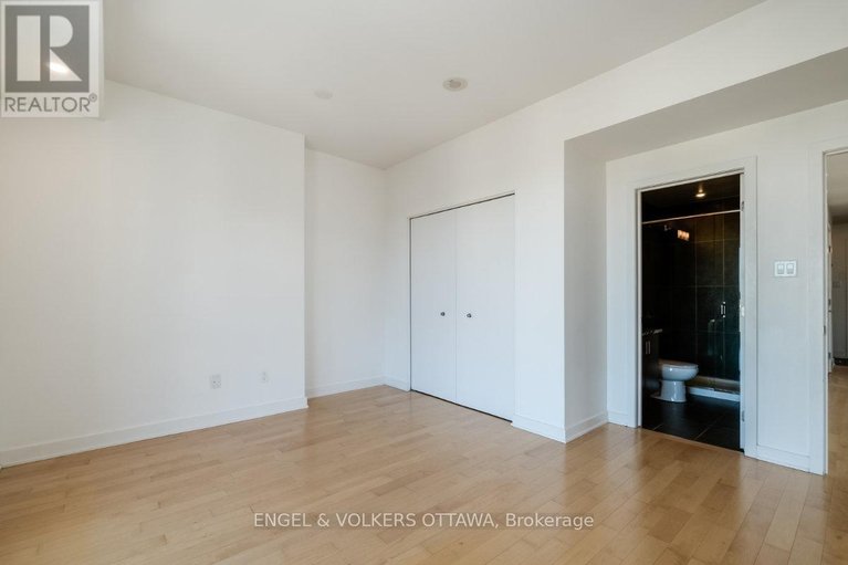 29456144/2401-179-metcalfe-street/ottawa-centre/ottawa/ontario/K2P1P7_23