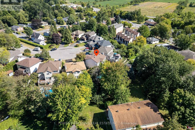 29131275/5722-kemplane-court/blackburn-hamlet-south/ottawa/ontario/K1W1B8_42