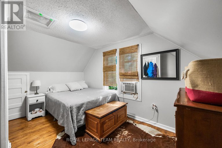 28782909/158-anna-avenue/carlington/ottawa/ontario/K1Z7V2_27
