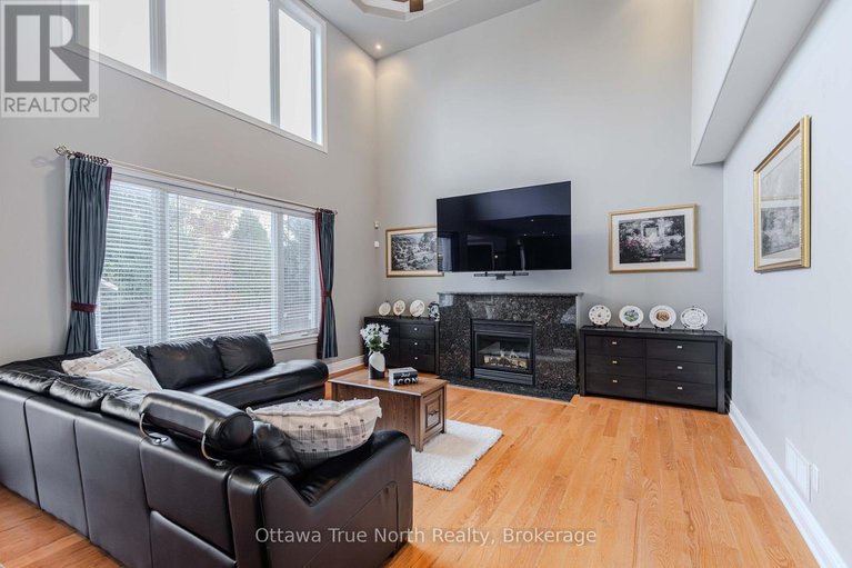 29043619/507-kochar-drive/mooneys-bay/ottawa/ontario/K2C4G9_3