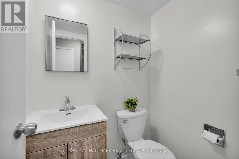 28804570/3-409-montfort-street/cardinal-glen/ottawa/ontario/K1L8G8_24