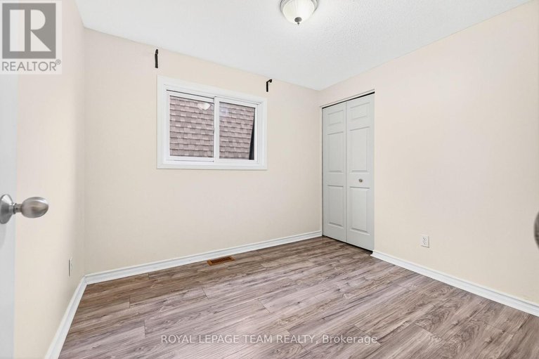 29127398/2-13-bertona-street/manordale/ottawa/ontario/K2G0W2_22