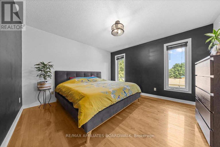 28591922/130-edward-street/almonte/mississippi-mills/ontario/K0A1A0_25