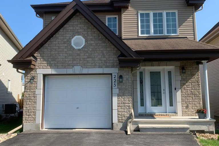 29180745/225-mica-crescent/town-of-rockland/clarence-rockland/ontario/K4K0E3_39