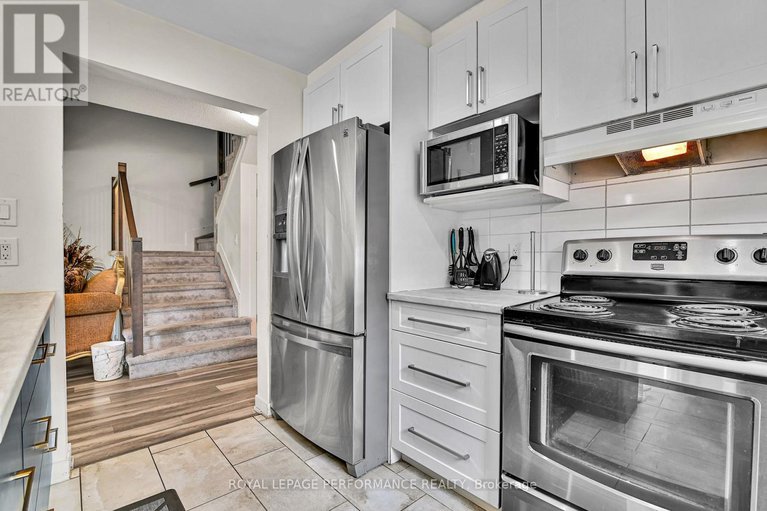 28812434/609-robert-street/town-of-rockland/clarence-rockland/ontario/K4K1E8_8