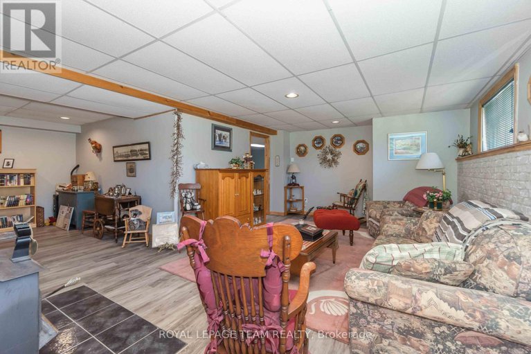 28702600/14-mountain-ash-drive/north-grenville-twp-kemptville-east/north-grenville/ontario/K0G1J0_25