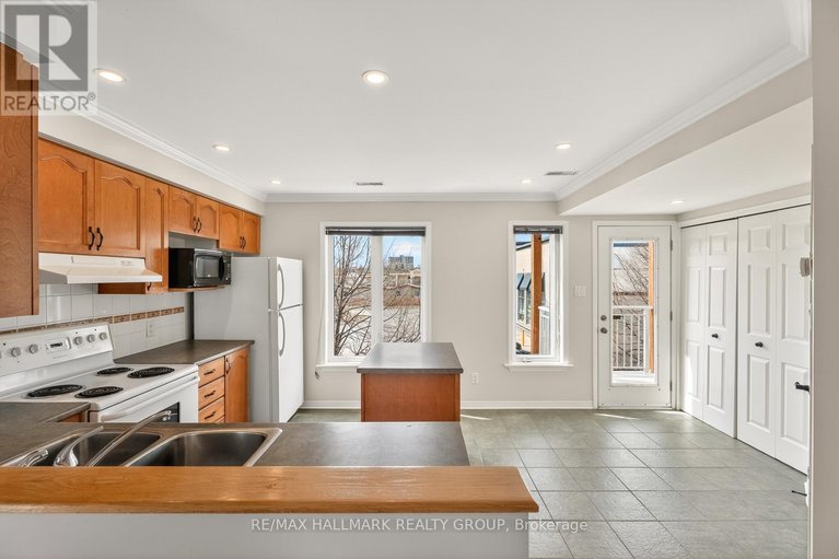 29659559/142-gatestone-private/beacon-hill-south/ottawa/ontario/K1J1K5_14