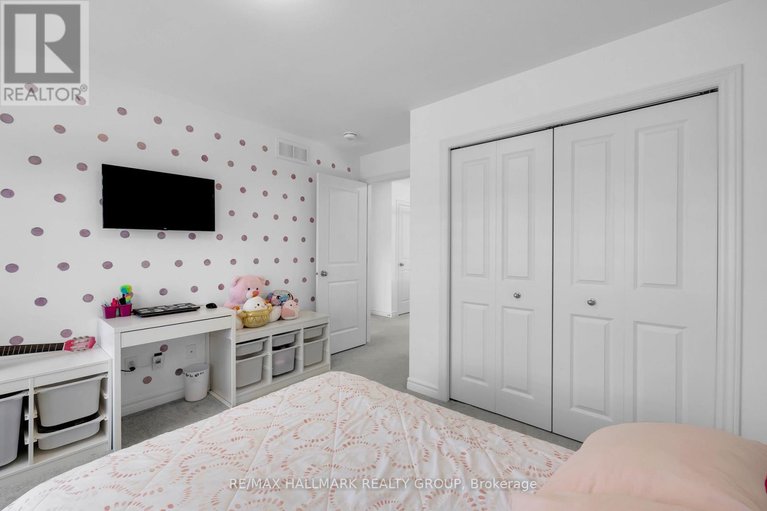 29635213/112-crevasse-road/mer-bleuebradley-estatesanderson-park/ottawa/ontario/K1W0P9_38