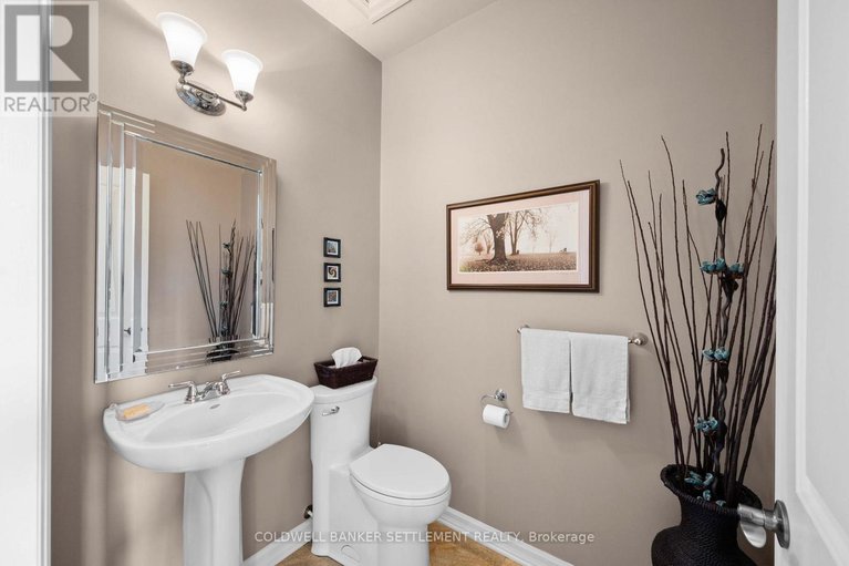 29662330/3124-mcdonalds-corners-road-road/lanark-highlands-dalhousie-twp/lanark-highlands/ontario/K0G1K0_11