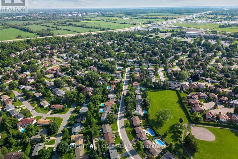 29161364/1-harrogate-place/crystal-beach/ottawa/ontario/K2H5L6_28