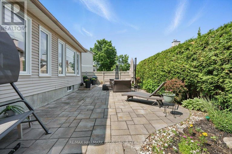 28453219/54-fardon-way/hunt-club-park/ottawa/ontario/K1G4N4_30