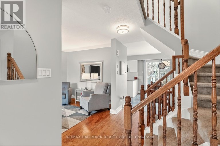 29566256/1464-bonneville-crescent/orleanssunridge/ottawa/ontario/K1C7N2_8