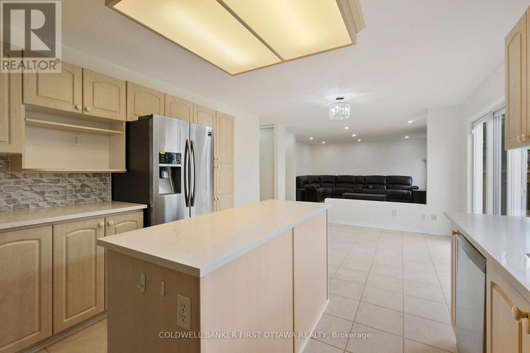 28482188/107-columbia-avenue/hunt-club/ottawa/ontario/K1V1Z3_12