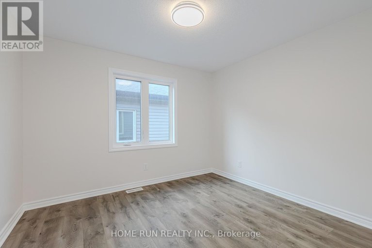 28631661/240-alex-polowin-avenue/half-moon-bay/ottawa/ontario/K2J6E6_30
