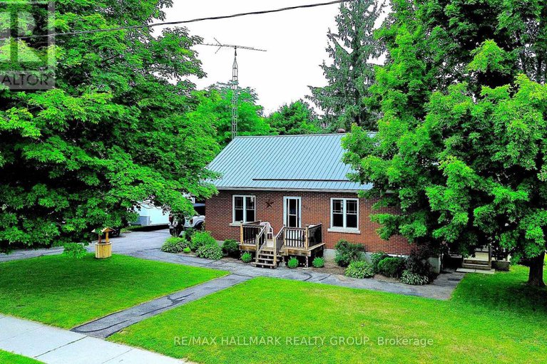 28580588/101-clarence-street/lanark-highlands-lanark-village/lanark-highlands/ontario/K0G1K0_1
