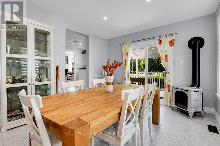 29382329/54-lakeshore-drive/morrisburg/south-dundas/ontario/K0C1X0_16