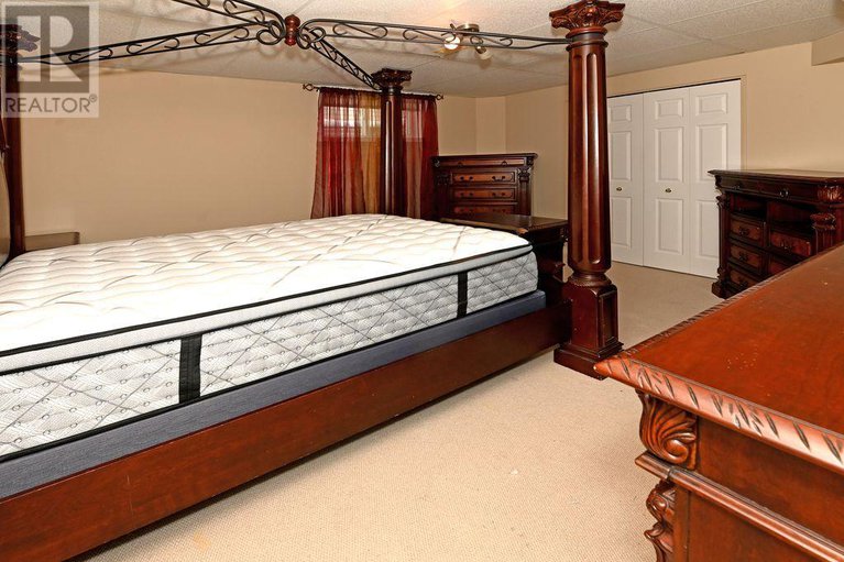 29095363/150-sandra-crescent/town-of-rockland/clarence-rockland/ontario/K4K1N7_22