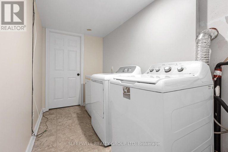 28651207/2209-belair-drive/bel-air-park/ottawa/ontario/K2C0X2_30