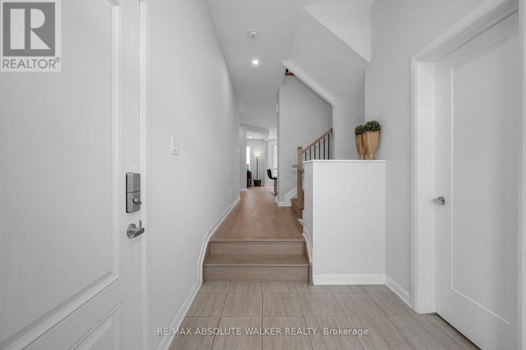 29445568/21-fossa-terrace-n/half-moon-bay/ottawa/ontario/K2J6W4_4