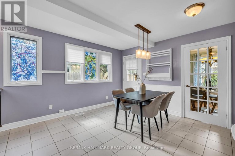 28280542/8-scharf-lane/glencairnhazeldean/ottawa/ontario/K2L2K2_12