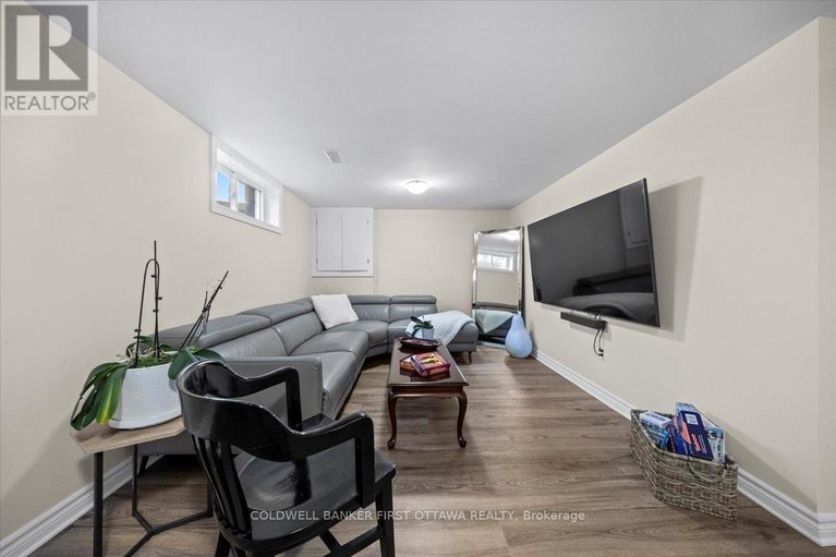 29487497/13-edgebrook-road/lynwood-village/ottawa/ontario/K2H6C2_26