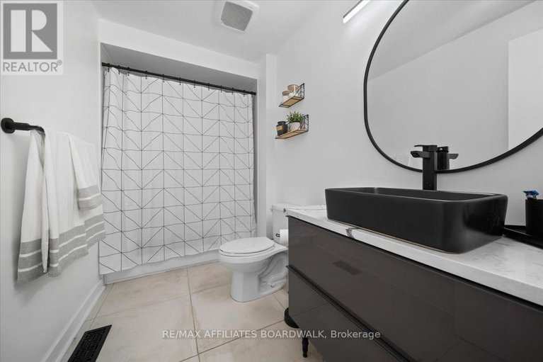 28416743/423-viewmount-drive/borden-farmstewart-farmcarleton-heightsparkwood-hills/ottawa/ontario/K2E7P1_28