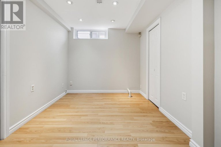 29032423/1873-du-clairvaux-road/chapel-hill/ottawa/ontario/K1C5X9_34