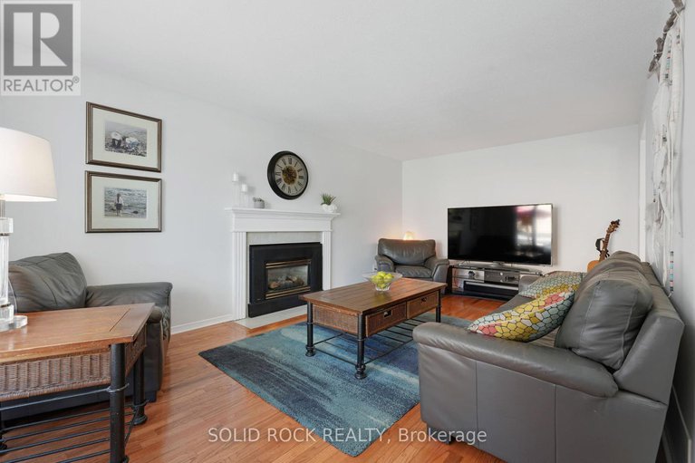 28474669/41-framingham-crescent/cedargrovefraserdale/ottawa/ontario/K2J3J4_19