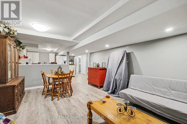 29618206/684-county-road-44-road-s/north-grenville-twp-kemptville-south/north-grenville/ontario/K0G1J0_26