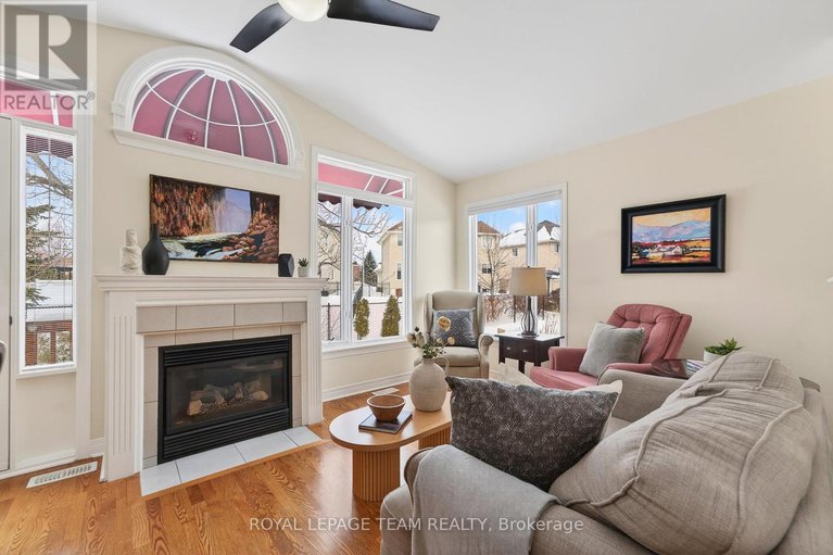 29403443/81-waterthrush-crescent/bridlewood/ottawa/ontario/K2M2V1_20