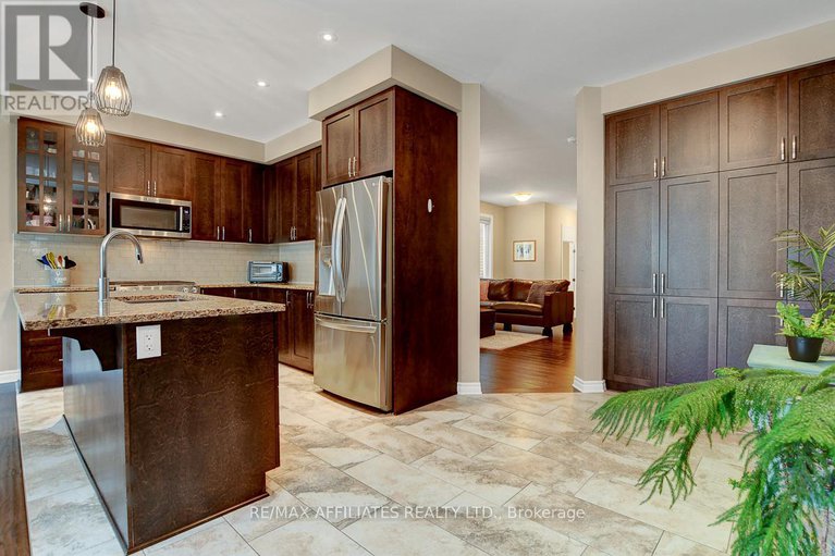28199162/228-fergus-crescent/cedargrovefraserdale/ottawa/ontario/K2J3L7_12