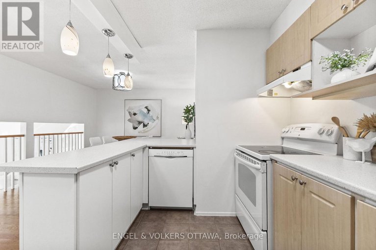 28900181/202-royalton-private/hunt-club-woods/ottawa/ontario/K1V9S3_12