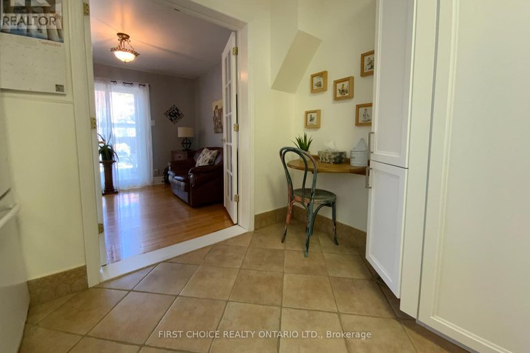 27992529/245-york-street/lower-town/ottawa/ontario/K1N5T9_11
