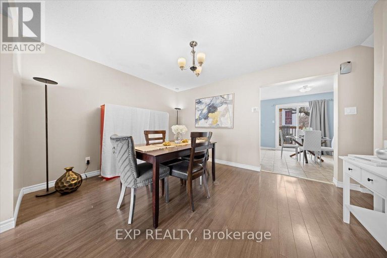 29599647/d-284-dalehurst-drive/tanglewood/ottawa/ontario/K2G4J5_13